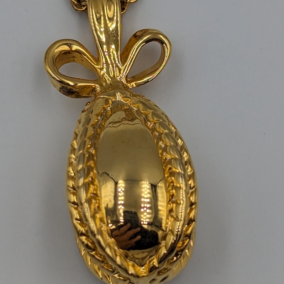 Joan Rivers Egg Shaped Pendant Gold Tone Rope Chain Vintage Signed 30 Inch Long - Picture 6 of 9